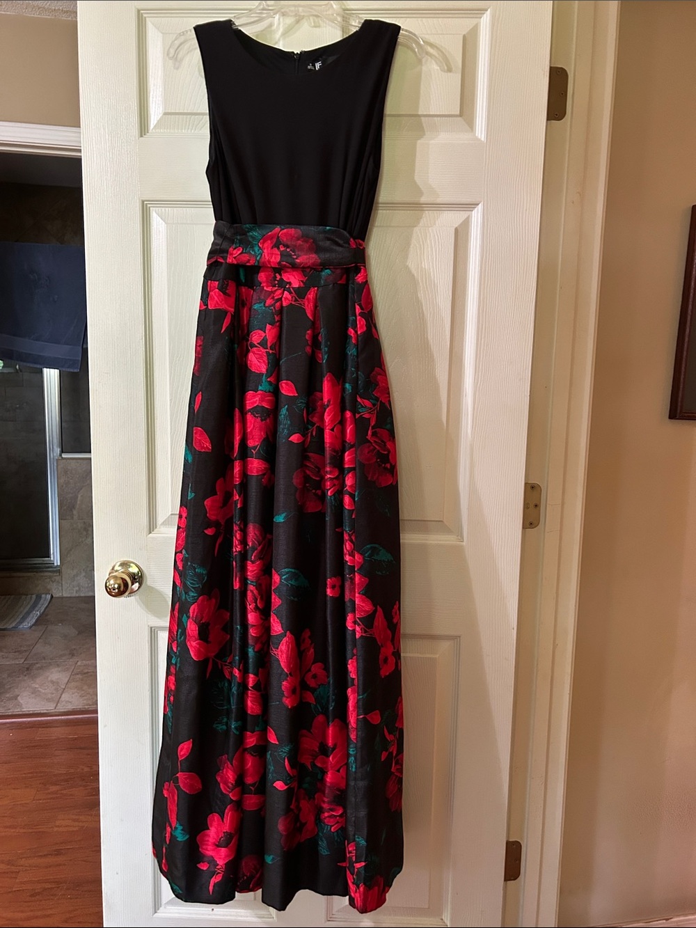 Leslie Fay Floral Maxi Dress